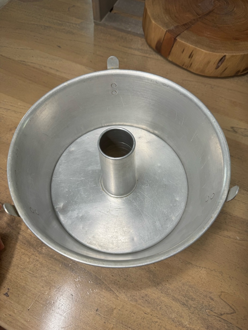 Vintage Aluminum Angel Food/Tube Cake Pan - Silver